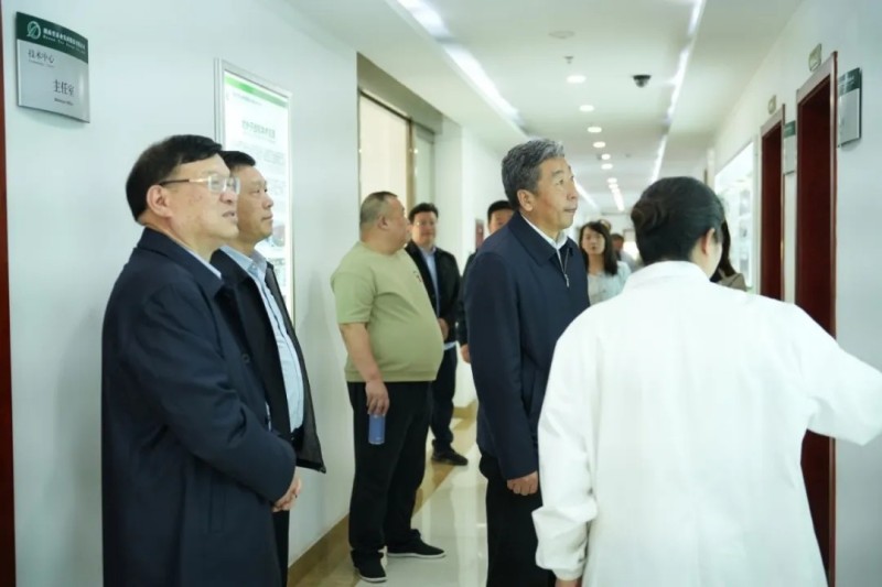 山西省供銷合作社聯(lián)合社黨組書記、理事會主任高建軍一行蒞臨公司調研指導